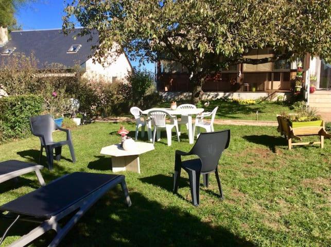 Maison Avec Veranda Proche Du Centre Ville Rignac  Eksteriør billede
