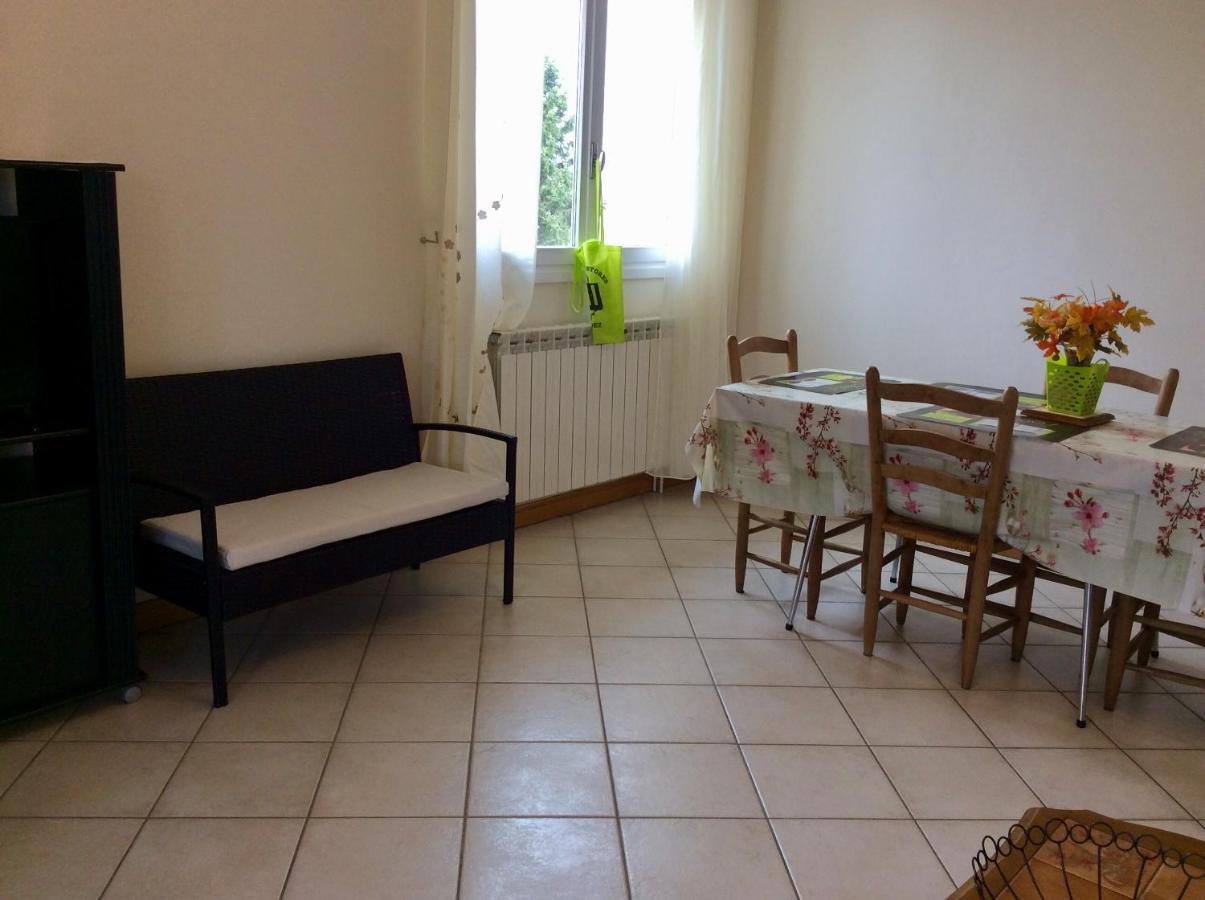Maison Avec Veranda Proche Du Centre Ville Rignac  Eksteriør billede